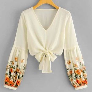 Cute crop top tie in the front shirt